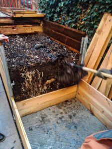 Mazette heeft zijn eigen compost.