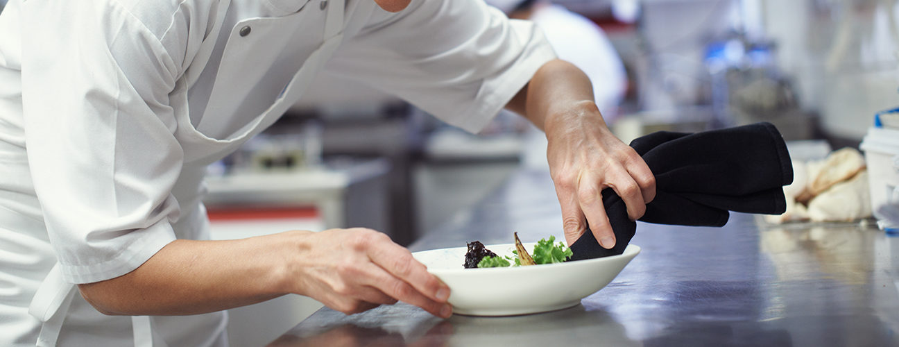 Wie runt de keuken? Cheffes!